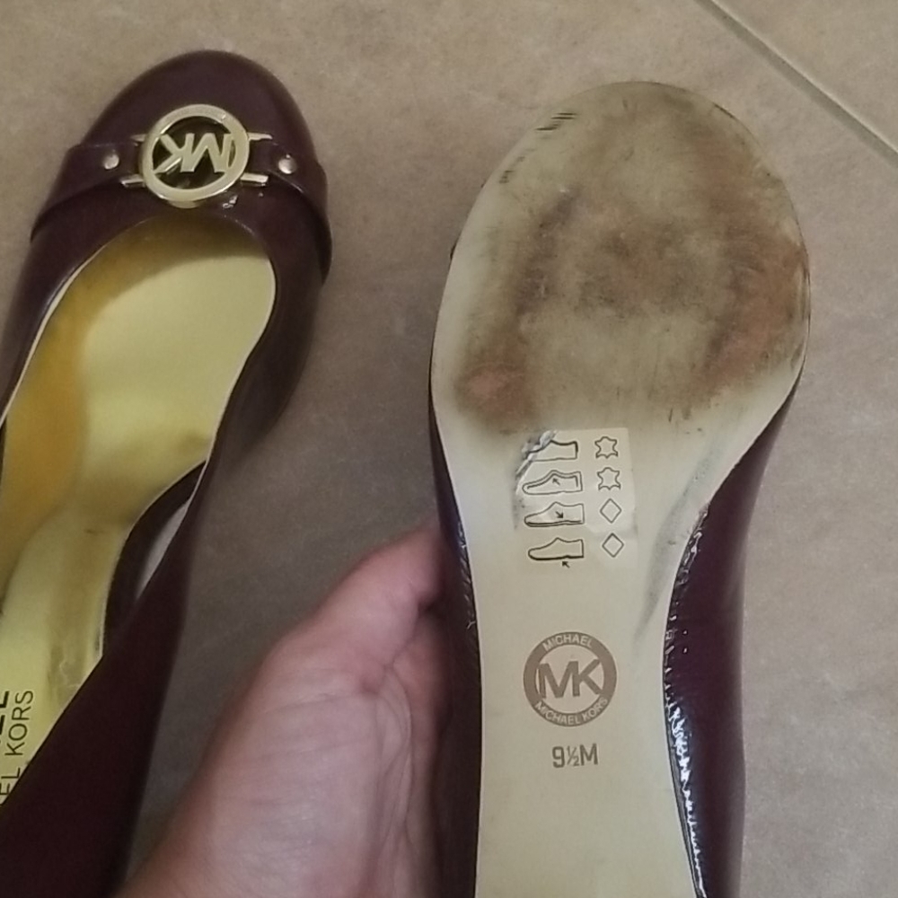 Michael Kors Brown & Gold Heels - Picture 7 of 11